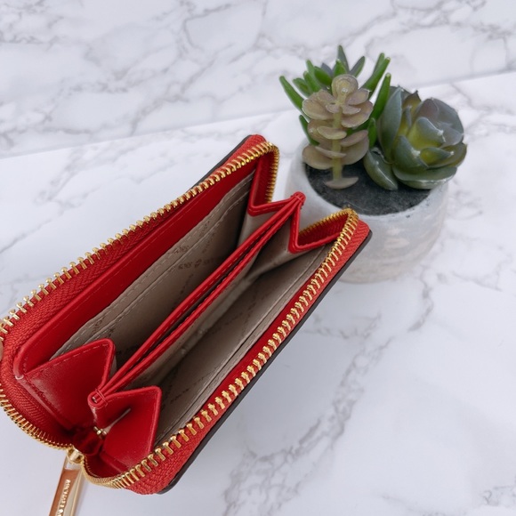 Michael Kors JST XS Convertible Satchel and Cardholder - Picture 15 of 15